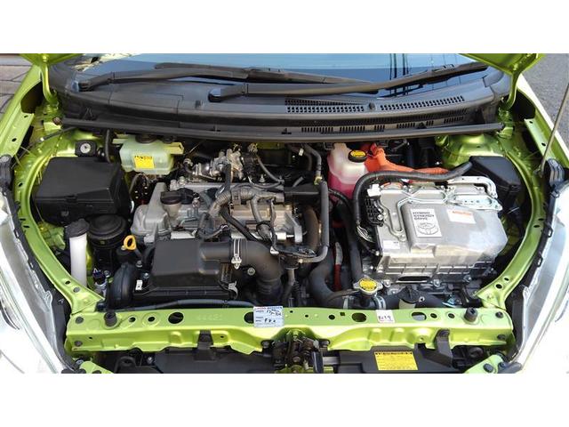 アクア Ｘ－アーバン　ＶＳＣ　Ｉ－ＳＴＯＰ　ＤＶＤ　スマートエントリー　ナビＴＶ　バックモニタ－　地デジ　パワーステアリング　ＡＵＴＯエアコン　パワーウインドウ　ＡＢＳ　ＡＷ　デュアルエアバッグ　メディアプレイヤー接続（24枚目）