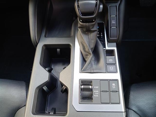 ランドクルーザー250 VX ワンオ-ナ- Rカメラ Pシート 地デジ プリクラッシュセーフティ アルミホイール LEDヘッド クルーズコントロール 3列シート 本革シート ETC TV ドライブレコーダー 4WD スマートキー(17枚目)