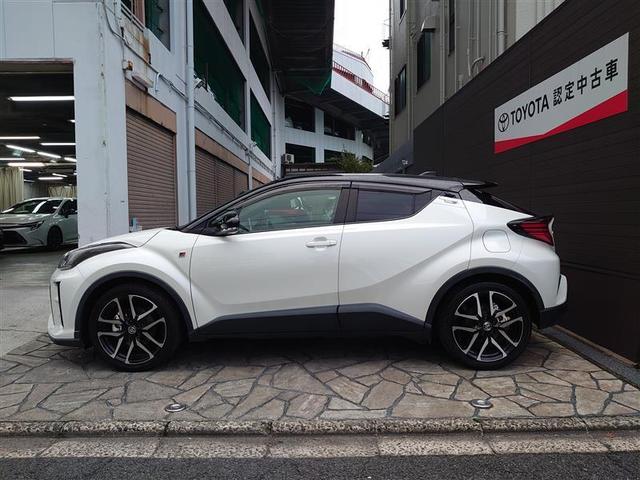 Ｃ－ＨＲ Ｓ　ＧＲスポーツ　バックガイドモニター　寒冷地仕様　ＬＥＤヘッドライト　フルセグＴＶ　クルコン　ドライブレコーダ　ナビ＆ＴＶ　スマートキー　ＥＴＣ　ＥＳＣ　オートエアコン　キーレス　エアバッグ　ワンオーナー　ＡＷ（4枚目）