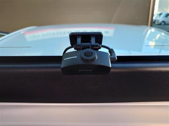 プリウス Aプレミアム 電動パワーシート 黒革シート AC100V アイドリングストップ機能 LEDライト 地デジフルセグ Rカメラ スマキー クルコン メモリナビ AC ETC キーレスエントリー イモビ アルミホイール(11枚目)