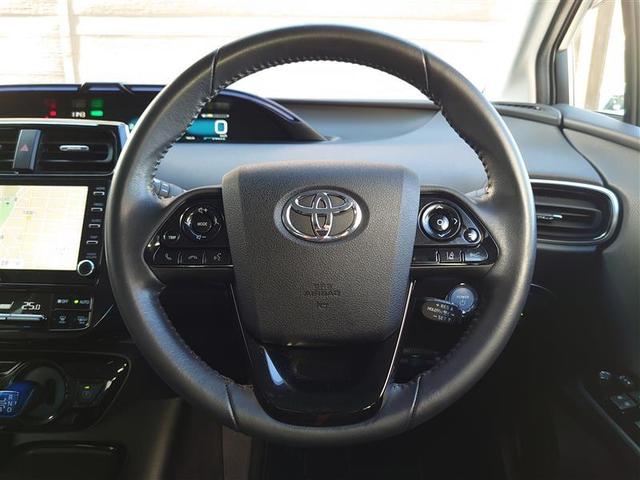 プリウス Aプレミアム 電動パワーシート 黒革シート AC100V アイドリングストップ機能 LEDライト 地デジフルセグ Rカメラ スマキー クルコン メモリナビ AC ETC キーレスエントリー イモビ アルミホイール(16枚目)