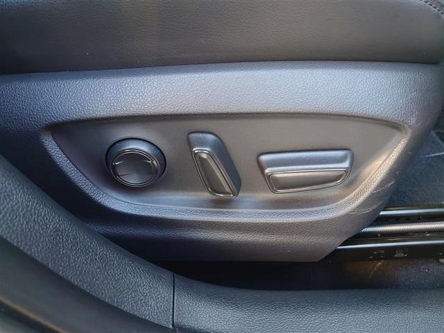 プリウス Aプレミアム 電動パワーシート 黒革シート AC100V アイドリングストップ機能 LEDライト 地デジフルセグ Rカメラ スマキー クルコン メモリナビ AC ETC キーレスエントリー イモビ アルミホイール(22枚目)