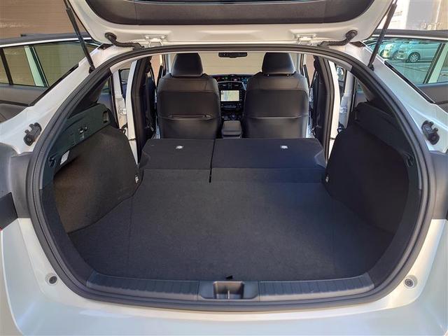 プリウス Aプレミアム 電動パワーシート 黒革シート AC100V アイドリングストップ機能 LEDライト 地デジフルセグ Rカメラ スマキー クルコン メモリナビ AC ETC キーレスエントリー イモビ アルミホイール(26枚目)