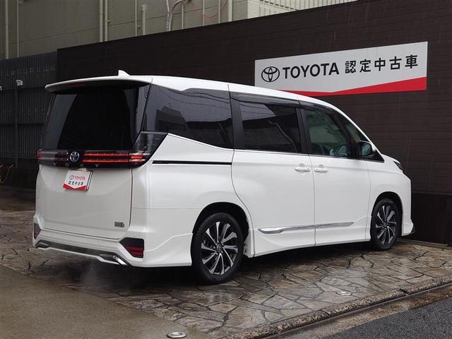 ヴォクシー ハイブリッドＳ－Ｚ　パワーウィンドウ　ＤＶＤ再生機能　インテリキー　横滑防止装置　地デジＴＶ　アクティブクルーズコントロール　１オナ　フルオートエアコン　リアカメラ　エアバッグ　ＡＢＳ　１００Ｖ充電　ナビＴＶ　ＷＡＣ（5枚目）