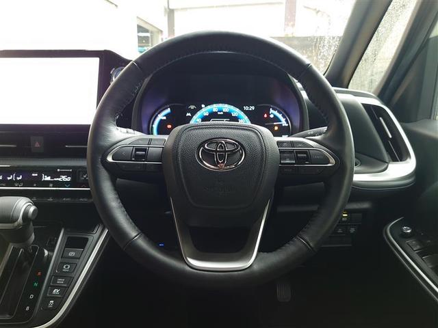 ヴォクシー ハイブリッドＳ－Ｚ　パワーウィンドウ　ＤＶＤ再生機能　インテリキー　横滑防止装置　地デジＴＶ　アクティブクルーズコントロール　１オナ　フルオートエアコン　リアカメラ　エアバッグ　ＡＢＳ　１００Ｖ充電　ナビＴＶ　ＷＡＣ（8枚目）