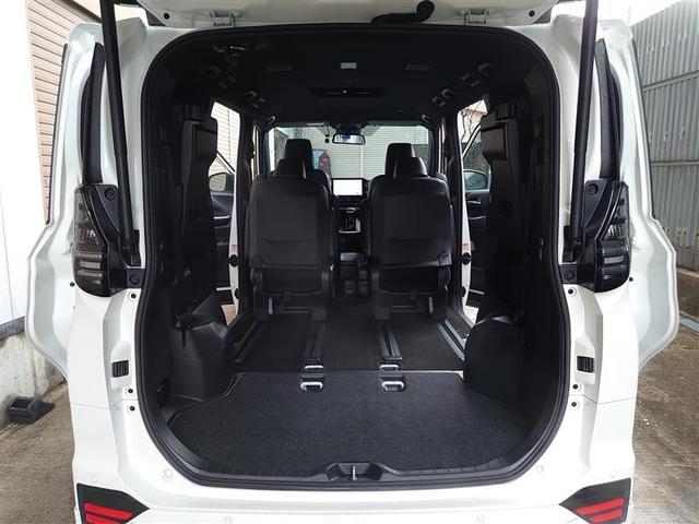 ヴォクシー ハイブリッドＳ－Ｚ　パワーウィンドウ　ＤＶＤ再生機能　インテリキー　横滑防止装置　地デジＴＶ　アクティブクルーズコントロール　１オナ　フルオートエアコン　リアカメラ　エアバッグ　ＡＢＳ　１００Ｖ充電　ナビＴＶ　ＷＡＣ（30枚目）