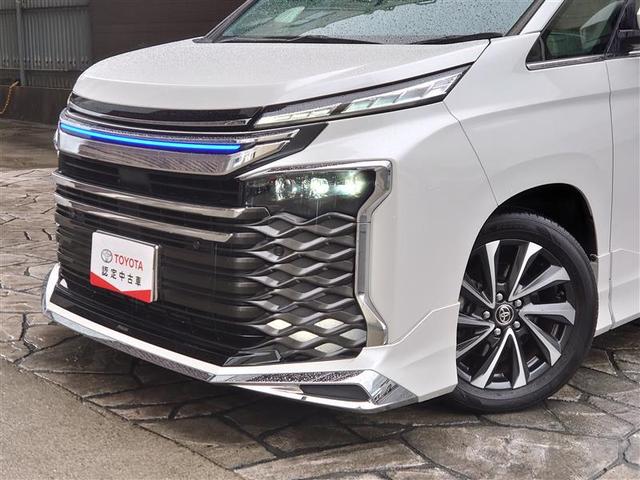 ヴォクシー ハイブリッドＳ－Ｚ　パワーウィンドウ　ＤＶＤ再生機能　インテリキー　横滑防止装置　地デジＴＶ　アクティブクルーズコントロール　１オナ　フルオートエアコン　リアカメラ　エアバッグ　ＡＢＳ　１００Ｖ充電　ナビＴＶ　ＷＡＣ（35枚目）