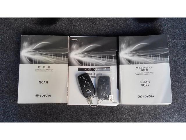 ノア Ｓ－Ｇ　フルフラット　ワンオーナー車　横滑り防止　Ｂモニター　両側自動ドア　クルコン　スマートキ　アルミホイール　ドライブレコーダ　リアオートエアコン　ＡＡＣ　ナビ＆ＴＶ　ＥＴＣ車載器　イモビライザー　ＤＶＤ（32枚目）