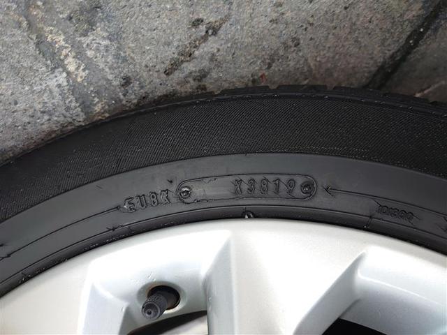 カローラツーリング ハイブリッド　Ｓ　インテリジェントクリアランスソナー　ドラレコ付き　Ｒカメラ　ＡＡＣ　ＬＥＤライト　メディアプレイヤー接続　１オーナー車　横滑防止装置　クルコン　ＥＴＣ車載器　ナビ＆ＴＶ　キーフリーシステム　イモビ（35枚目）