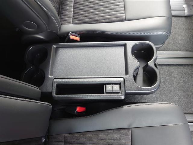 �Q��ڂɂ͐܂��ݎ��̃e�[�u��������܂��B�h�����N�z���_�[���t���Ă܂��̂ŁA������Ԓ����ɂ����p�ł��܂��I�I