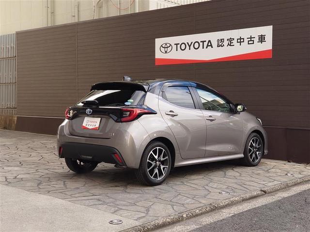 ヤリス ハイブリッドＺ　ＰＣＳ　ＡＷ　Ｂカメラ　アイドリングストップ車　ドラレコ付　ナビ付　ＬＥＤランプ　スマキー　ＥＴＣ付き　メディアプレイヤー接続　ＶＳＣ　パワステ　１オナ車　クルコン　カーテンエアバック　キーフリー（5枚目）