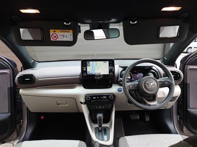 ヤリス ハイブリッドＺ　ＰＣＳ　ＡＷ　Ｂカメラ　アイドリングストップ車　ドラレコ付　ナビ付　ＬＥＤランプ　スマキー　ＥＴＣ付き　メディアプレイヤー接続　ＶＳＣ　パワステ　１オナ車　クルコン　カーテンエアバック　キーフリー（7枚目）