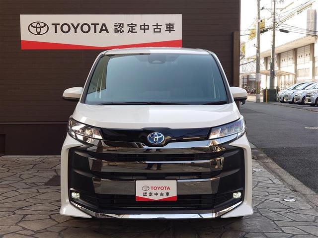 ノア ハイブリッドＳ－Ｚ　横滑り防止機能　エアバッグ　アイドリングストップ　オートクルーズコントロール　地デジ　両側自動ドア　ダブルエアコン　スマートエントリー　ＬＥＤランプ　バックモニター　メモリナビ　３列シート　ＥＴＣ付き（3枚目）