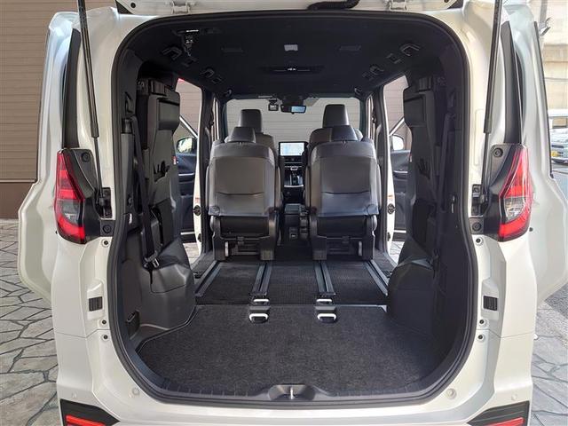 ノア ハイブリッドＳ－Ｚ　横滑り防止機能　エアバッグ　アイドリングストップ　オートクルーズコントロール　地デジ　両側自動ドア　ダブルエアコン　スマートエントリー　ＬＥＤランプ　バックモニター　メモリナビ　３列シート　ＥＴＣ付き（34枚目）