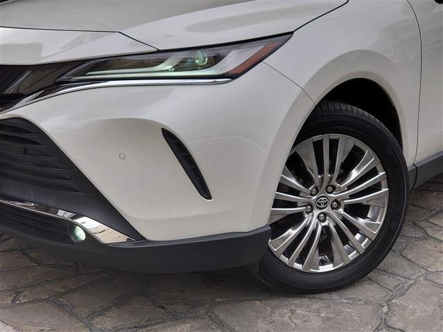 ハリアー Z レザーパッケージ TVナビ 1オーナー パノラマガラスルーフ 地上デジタル 盗難防止装置 革S パワ-シ-ト メモリナビ 横滑り防止機能 AUX ドラレコ付 エアバッグ Bモニター アルミ クルコン LED付 ABS(7枚目)