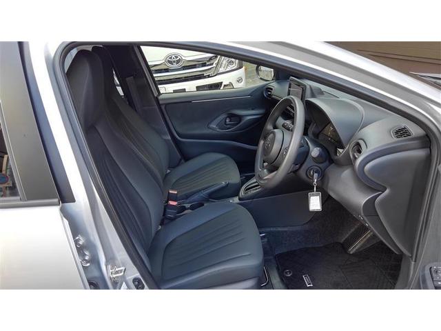 ヤリス ハイブリッドX パワーステアリング 助手席エアバッグ サイドエアバッグ ABS ESC エアコン 盗難防止システム オートクルーズコントロール 衝突被害軽減システム ETC ワンオーナー ミュージックプレイヤー接続可(21枚目)