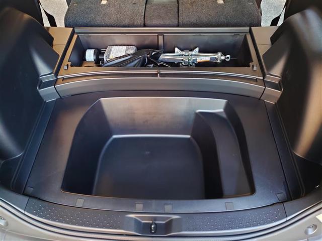 シエンタ ファンベースＧ　クエロ　バックモニター　ワンセグ　ＬＥＤライト　スマートキー　ミュージックプレイヤー接続可　横滑り防止装置　オートエアコン　ＥＴＣ　Ｗエアバック　パワーウィンドウ　盗難防止装置　メモリーナビ　ナビ＆ＴＶ（19枚目）