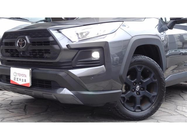 RAV4 アドベンチャー オフロードパッケージ アルミ エアコン ワンオ-ナ- パワーウィンドウ 横滑り防止 スマートキ- デュアルエアバッグ LEDライト キーレス 100V電源 盗難防止システム クルコン メモリーナビ ABS PS 地デジ(7枚目)