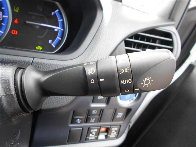 ハイブリッドV トヨタ認定中古車 リアモニタ Bモニタ メモリナビ 記録簿 Wエアコン クルーズコントロール LEDヘッド AW 地デジ ETC CD 3列シート DVD ABS キーフリ スマ-トキ- ナビ・TV(20枚目)