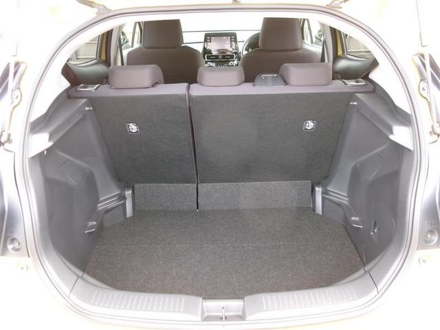 アクア Ｘ　トヨタ認定中古車　踏み間違い防止　１００Ｖ　点検記録簿　ＬＥＤヘッドライト　スマートキー　横滑り防止機能　キーレスエントリー　オートクルーズ　オートエアコン　元試乗車　ＥＴＣ　カーテンエアバッグ（12枚目）