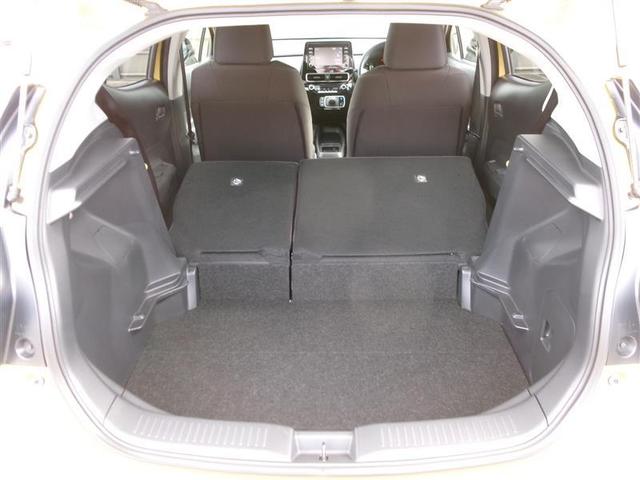 アクア Ｘ　トヨタ認定中古車　踏み間違い防止　１００Ｖ　点検記録簿　ＬＥＤヘッドライト　スマートキー　横滑り防止機能　キーレスエントリー　オートクルーズ　オートエアコン　元試乗車　ＥＴＣ　カーテンエアバッグ（13枚目）