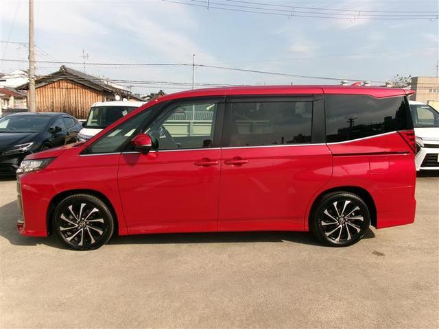 ノア ハイブリッドＳ－Ｚ　トヨタ認定中古車　横滑り防止機能　クルーズコントロール　コネクティッドナビ　フルセグＴＶ　後席モニター　両側電動ドア　ＬＥＤヘッドランプ　バックモニター　３列シート　ＥＴＣ付き　ＡＢＳ　ＡＣ１００Ｖ（2枚目）