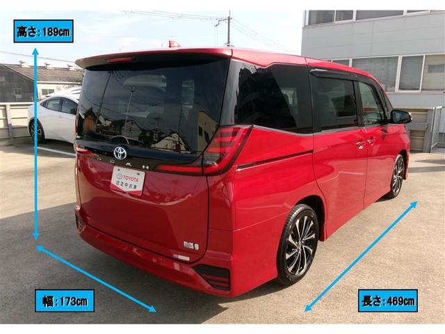 ノア ハイブリッドＳ－Ｚ　トヨタ認定中古車　横滑り防止機能　クルーズコントロール　コネクティッドナビ　フルセグＴＶ　後席モニター　両側電動ドア　ＬＥＤヘッドランプ　バックモニター　３列シート　ＥＴＣ付き　ＡＢＳ　ＡＣ１００Ｖ（3枚目）