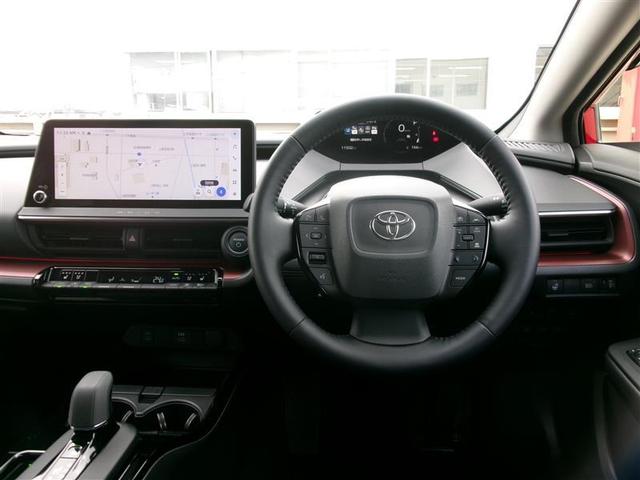 プリウス Z トヨタ認定中古車 リアカメラ プリクラッシュ PWシート コネクティッドナビ AC100V電源 LEDランプ ナビ・TV オートクルーズ アルミホイール ドライブレコーダ 横滑り防止装置 ETC付(4枚目)