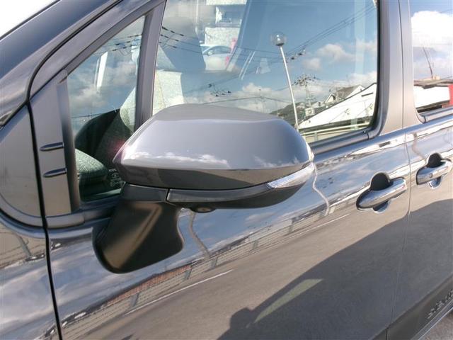 �^�[�������v�t���h�A�~���[�̓f�U�C�������łȂ��A���̃h���C�o�[����͂̕��s�҂ɂ��킩��Ղ����F�����\���ȑ����ł��B