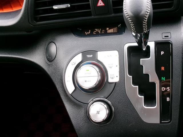 シエンタ Ｇ　クエロ　トヨタ認定中古車　軽減ブレーキ　両側自動ドア　Ｉストップ　後カメラ　デュアルエアバック　パワーウィンドウ　フルオートエアコン　ＤＶＤ再生可　ＬＥＤヘッド　ナビ＆ＴＶ　スマキー　ＶＳＣ　３列　キーレス（7枚目）