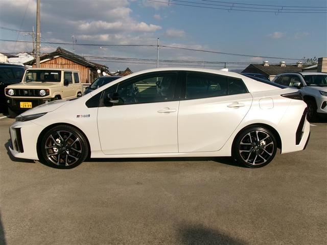 プリウスＰＨＶ Ｓ　ＧＲスポーツ　トヨタ認定中古車　ドラレコ　クルーズコントロール　ＤＶＤ再生　サイドエアバッグ　ＳＤナビ　フルセグＴＶ　地デジ　ＥＴＣ　ＬＥＤヘッドライト　オ－トエアコン　横滑り防止装置　キーレス　アルミホイール（2枚目）