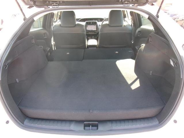 プリウスＰＨＶ Ｓ　ＧＲスポーツ　トヨタ認定中古車　ドラレコ　クルーズコントロール　ＤＶＤ再生　サイドエアバッグ　ＳＤナビ　フルセグＴＶ　地デジ　ＥＴＣ　ＬＥＤヘッドライト　オ－トエアコン　横滑り防止装置　キーレス　アルミホイール（11枚目）