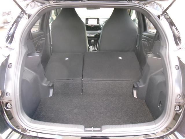 ヤリス ハイブリッドＧ　トヨタ認定中古車　ＬＥＤヘッドライト　サイドエアバッグ　　ＤＡナビ　バックモニター　ＥＴＣ車載器　横滑り防止装置　クルーズコンントロール　点検記録簿　キーフリー　オートエアコン　ＤＶＤ　ＡＢＳ（11枚目）