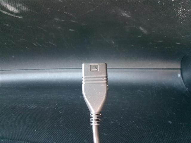 ヴォクシー ＺＳ　煌ＩＩＩ　トヨタ認定中古車　プリクラッシュ　スマートキ　アイスト　ＤＶＤ再生機能　横滑り防止装置　ナビＴＶ　アルミ　三列シート　ＷＡＣ　オートエアコン　キーレス　ＥＴＣ装備　メモリーナビ　クルコン　ＡＢＳ（33枚目）