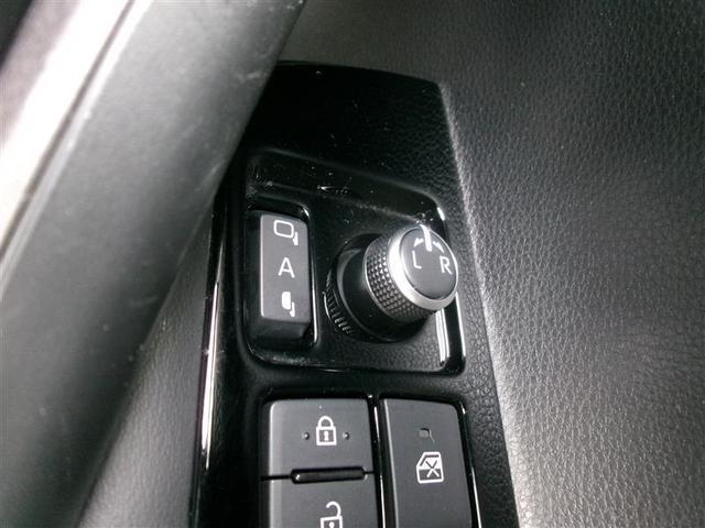 カローラ ハイブリッド　ダブルバイビー　トヨタ認定中古車　点検記録簿　バックモニター　インテリジェントクリアランスソナー　フルセグＴＶ　メモリーナビ　クルコン　ＥＴＣ　ＬＥＤヘッドランプ　ナビ＆ＴＶ　ドラレコ　キーレス　アルミホイール（33枚目）