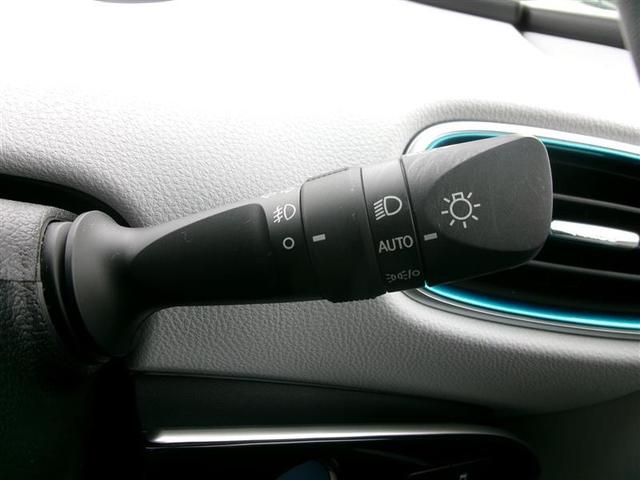 プリウス Ａ　トヨタ認定中古車　ＡＣ１００Ｖ　衝突軽減ブレーキシステム　Ｂモニタ　記録簿有　ＬＥＤヘッド　クルーズコントロール　スマートキー　Ｐシート　ＥＴＣ　アルミホイル　オートエアコン　ＳＲＳ　ＡＢＳ　ＶＳＣ（30枚目）