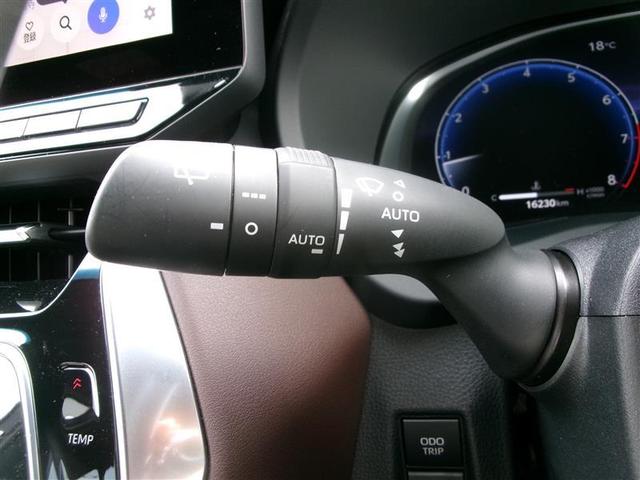 ハリアー Ｚ　トヨタ認定中古車　運転席パワーシート　地デジ　横滑防止装置　リアビューカメラ　ヘッドライトＬＥＤ　アルミホイール　点検記録簿　Ｗエアバッグ　キーレス　ドラレコ付き　スマートキ－　サイドエアバッグ（28枚目）