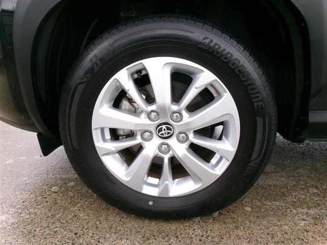 ヤリスクロス Ｇ　トヨタ認定中古車　ＥＴＣ装備　リヤカメラ　スマートエントリー　オートエアコン　アルミホイール　キーレス　パワーウィンドウ　クルコン　ＡＢＳ　エアバッグ　パワーステアリング　ミュージックプレイヤー接続可（13枚目）