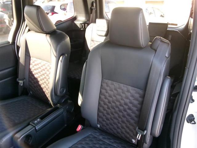 ヴォクシー ハイブリッドＳ－Ｚ　トヨタ認定中古車　オートクルーズ　キーレス　アルミホイール　ＡＢＳ　ナビ＆ＴＶ　１００Ｖ充電　スマートキ－　ミュージックプレイヤー接続可　コネクティッドナビ　エアコン（10枚目）