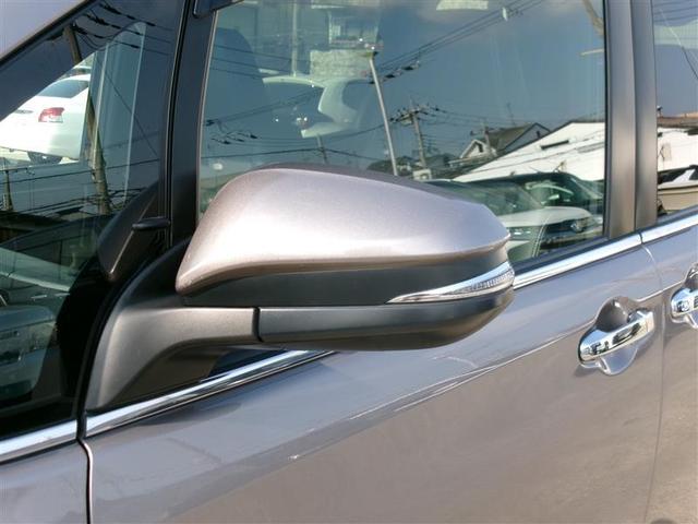 �^�[�������v�t���h�A�~���[�̓f�U�C�������łȂ��A���̃h���C�o�[����͂̕��s�҂ɂ��킩��Ղ����F�����\���ȑ����ł��B