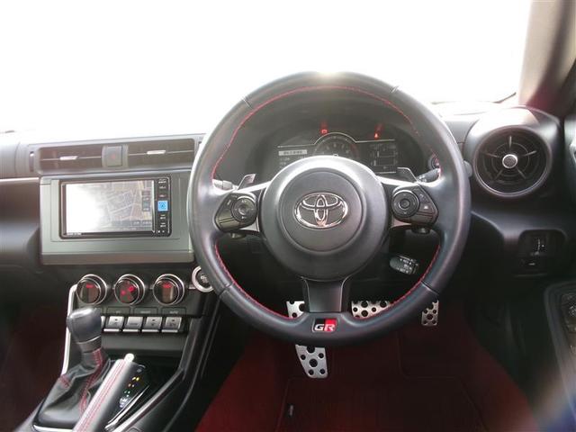 ＧＲ８６ ＲＺ　トヨタ認定中古車　ナビ・テレビ　ＴＳＳ　Ｂモニタ　ＬＥＤヘッド　エアロ　キーフリ　オートエアコン　パワーステアリング　アルミホイール　デュアルエアバッグ　ドラレコ　ＤＳＣ　カーテンエアバッグ（4枚目）