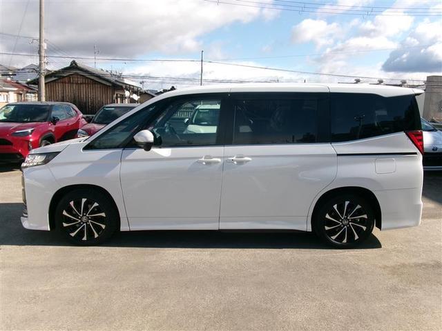 ノア ハイブリッドＳ－Ｚ　トヨタ認定中古車　スマートキ　助手席エアバッグ　クルコン　ＥＴＣ車載器　ＤＶＤ　ＬＥＤライト　メモリーナビ　パワステ　３列シート　Ｗエアコン　エアコン　横滑防止装置　ナビ＆ＴＶ　アルミホイール（2枚目）