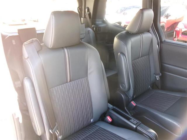 ノア ハイブリッドＳ－Ｚ　トヨタ認定中古車　スマートキ　助手席エアバッグ　クルコン　ＥＴＣ車載器　ＤＶＤ　ＬＥＤライト　メモリーナビ　パワステ　３列シート　Ｗエアコン　エアコン　横滑防止装置　ナビ＆ＴＶ　アルミホイール（10枚目）