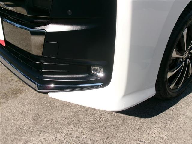 ノア ハイブリッドＳ－Ｚ　トヨタ認定中古車　スマートキ　助手席エアバッグ　クルコン　ＥＴＣ車載器　ＤＶＤ　ＬＥＤライト　メモリーナビ　パワステ　３列シート　Ｗエアコン　エアコン　横滑防止装置　ナビ＆ＴＶ　アルミホイール（16枚目）