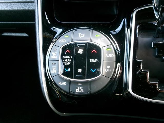 ヴォクシー ＺＳ　煌ＩＩＩ　トヨタ認定中古車　バックガイドモニタ　両側Ｐドア　ＡＷ　ＬＥＤライト　リアオートエアコン　スマートキープッシュスタート　ＤＶＤ再生可　ＥＴＣ装備　キーレス　オートエアコン　三列シート　ナビＴＶ（8枚目）