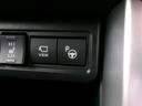 パーキングアシスト機能で、苦手な駐車もクルマがアシストしてくれるので、楽になりますね!(補助装置です)
