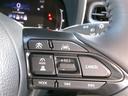 レーンディパーチャーアラートは、車線の逸脱を検知して音で教えてくれます。ドライブのサポートになりますね。(補助装置です)