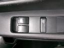 運転席はオートタイプのパワーウィンドウです。車内の換気もスムーズです。