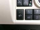 運転席シートヒーターを装備しています。冬場だけでなく夏場もクーラーで体が冷えた時にも重宝しますよ。