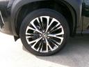 １８インチ純正アルミホイール。路面に近いホイール部分は特に目立ちますし、車のイメージも大きく変わりますよ！
